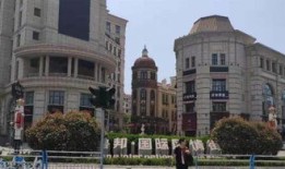 房产公司商铺怎么选（房产公司商铺怎么选址）