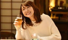 房产女中介应该怎么穿（房产女中介正经吗）