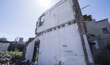 村里拆迁土地怎么分房产（村里拆迁土地怎么分房产的）