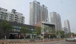 房产街边采访怎么说（房地产采访）