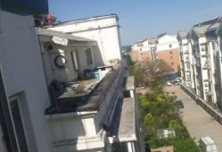 房产顶楼违建怎么办（顶楼房屋违建定义）