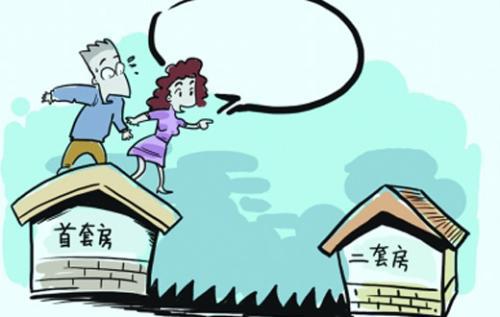 离婚怎么房产除名过户呢（离婚后房产除名流程）