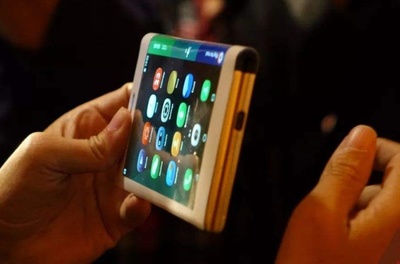 三星2023款折叠手机价格,三星明年可能推出一款新的折叠手机