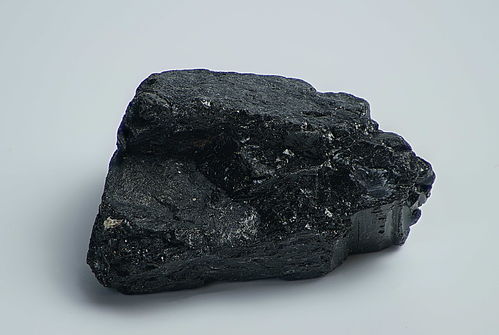 铁矿石价格(铁矿石价格最新多少钱一吨)